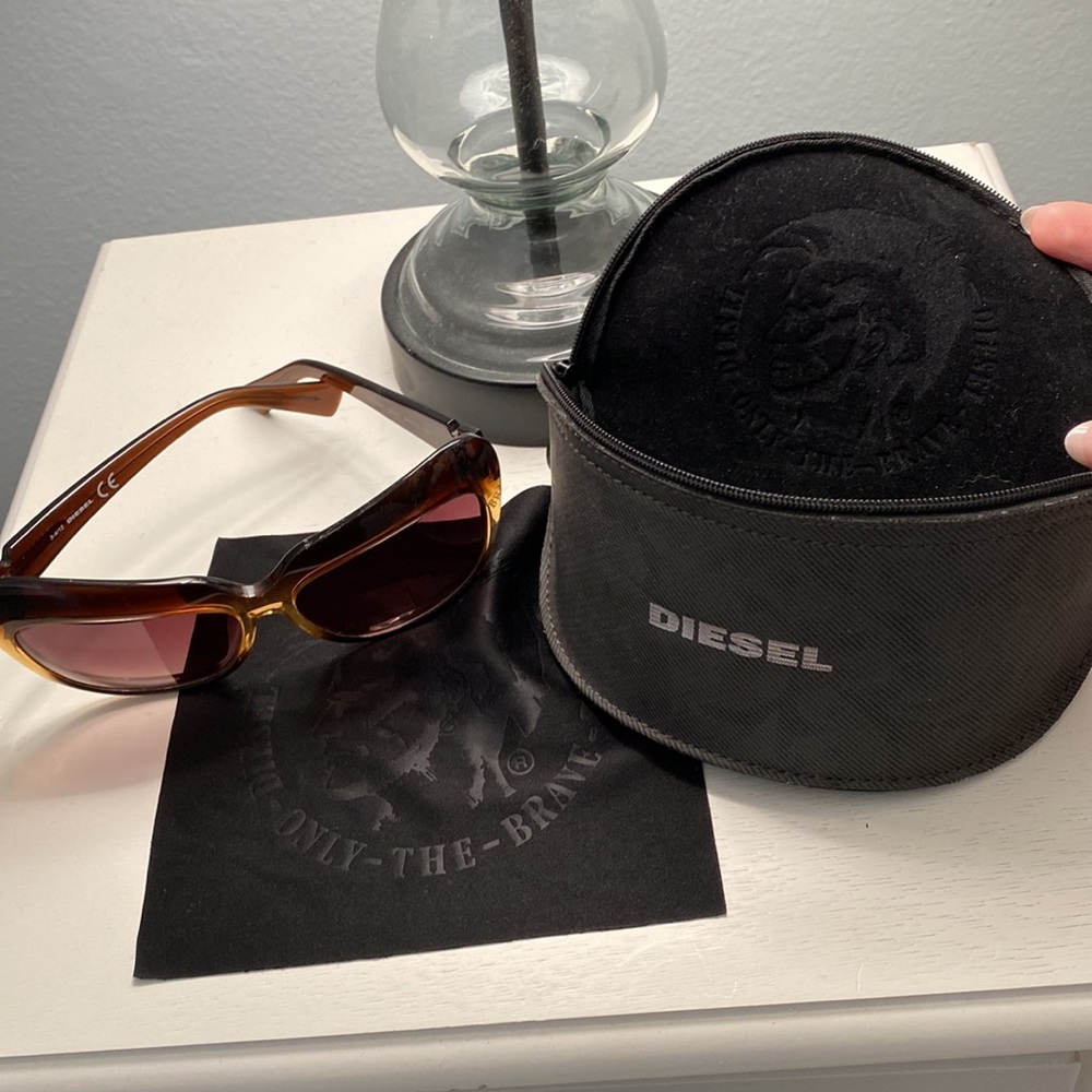 Diesel sunglasses & case